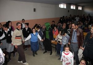 Rehabilitasyon öğrencileri şölen yaptı